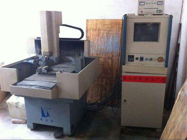 Tianhu engraving machine